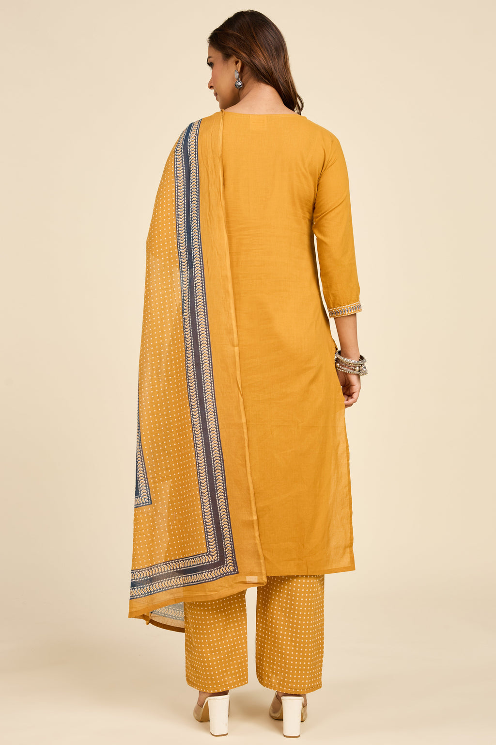 Caravan Embroidered Kurta Set